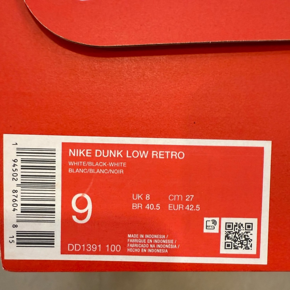 Nike Dunk Low Retro in Black and White